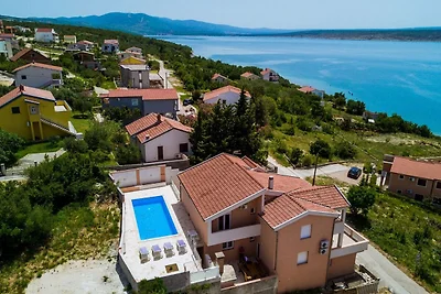 Geräumiges Ferienhaus in Maslenica