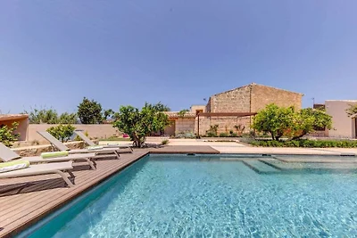 Finca in Consell mit Schwimmbecken