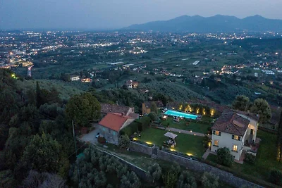 VILLA IL CASTELLO: Lebendiges Refugium mit be...