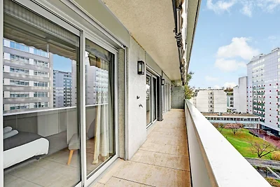 Außergewöhnliche 3-Zimmer-Wohnung mit 6 Bäder...