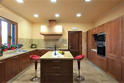 Luxuriöse Villa mit privatem Pool