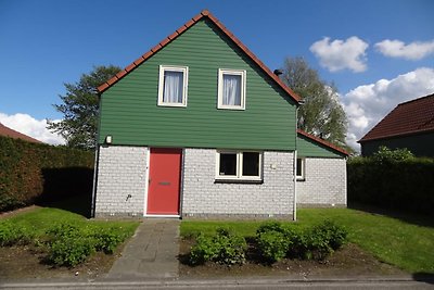 Ruim vakantiehuis met sauna nabij strand