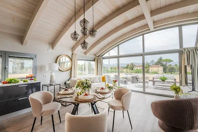 Modern panoramisch loft met terras, lift