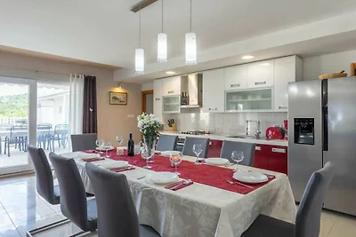 Villa Delic 8+2 Personen