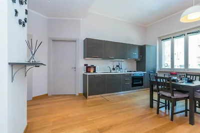 Wohnung in Torino mit Balkon und Parken