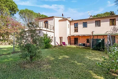 Ruhige Wohnung in Riparbella mit Garten