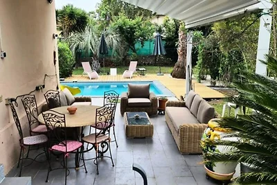 Haus in Antibes mit privatem Pool