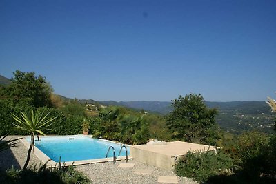 Atemberaubende Villa mit Talblick in Les Vans