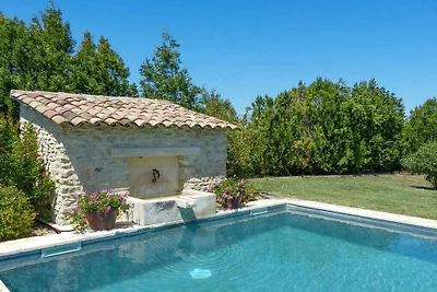Isle sur la Sorgue mit Pool