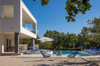 Seaview Villa Deep Green with pool