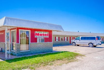 La Crosse, Kansas | 2 Queensize-Betten