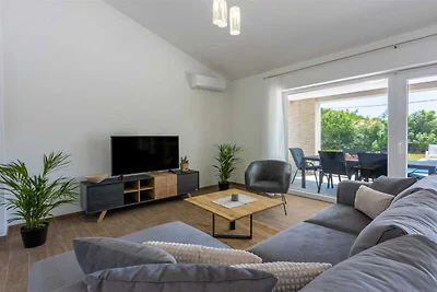 Three Bedroom Villa with Swiming Pool