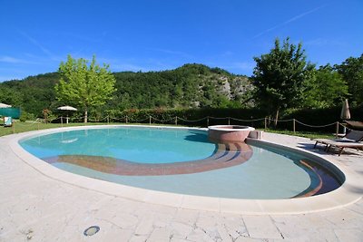 Villa ad Apecchio con piscina