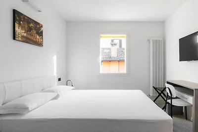 Capo di Lucca 10 - White Calla Apartment