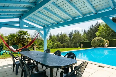 Schönes Ferienhaus mit privatem Pool
