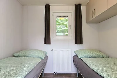 Cottage in Oostkapelle met zwembad