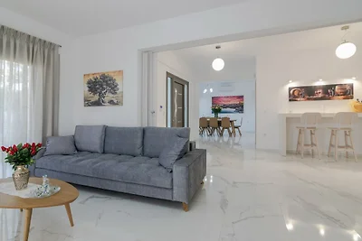 Villa met 4 slaapkamers in Adele