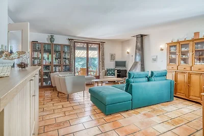 Villa in collina su terreno privato con vista