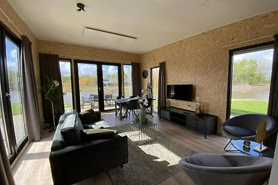 Helles Naturchalet mit Terrasse