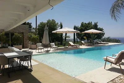 Villa accogliente a Patrasso con bagnoschiuma