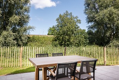 Luxe villa met sauna, gelegen aan het water o...