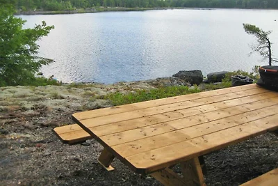 Chalet aan Dean Lake