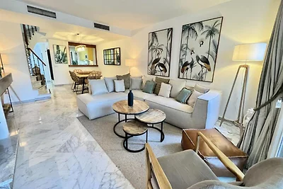 Haus in Estepona mit Zugang zum Strand