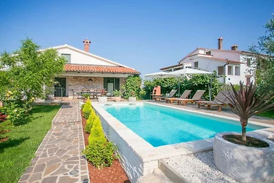 Villa in Tar mit Schwimmbecken