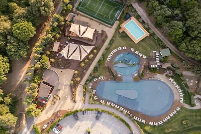 Mobilhome im Ferienpark mit grosser...