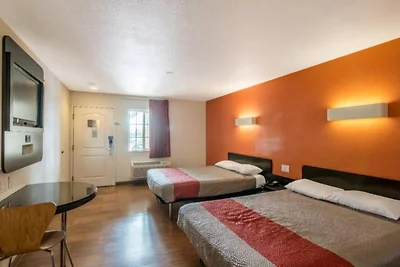 2 Queensize-Betten | Kühlschrank