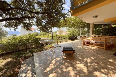 One bedroom apartment with sea view (1)