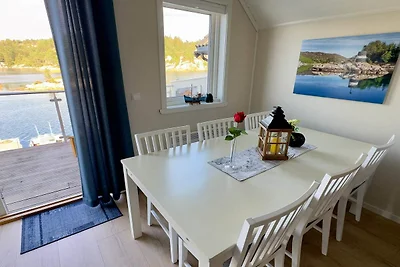 8 Personen vakantie huis in Urangsvåg