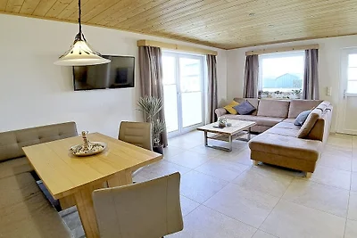 Ferienhaus in Altefähr mit Schwimmbecken