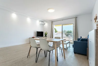Faro's Butiplaya Apartment for 2