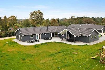 18 Personen Ferienhaus in Tisvildeleje