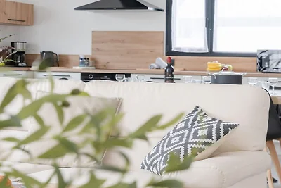 Comfortable Single-Storey House by the Beach