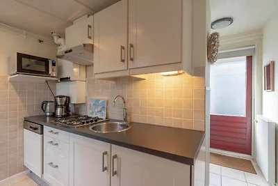 Bungalow in Sint Maartenszee am Strand