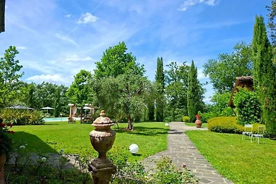Ferienhaus in Palaia mit Schwimmbecken