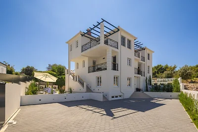 Villa Verde Ražanj mit beheiztem Pool