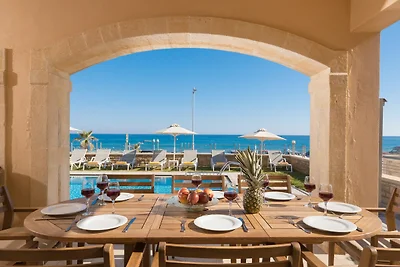 Villa in Rethymno am Strand mit Pool