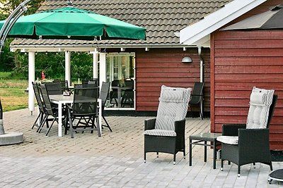 Luxuriöses Ferienhaus in Rødby mit Sauna