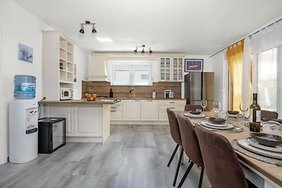 4 Schlafzimmer Villa in Krnica