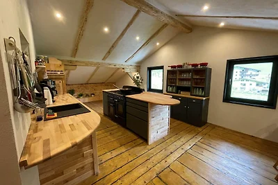 Geräumiges Ferienhaus in Mayrhofen mit Hottub