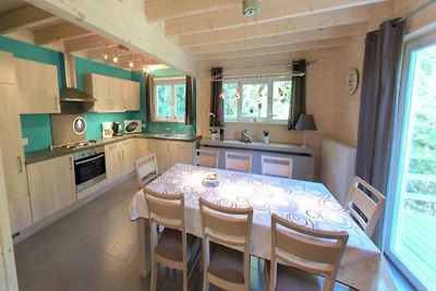 Luxuriöses Chalet mit Sauna im Wald