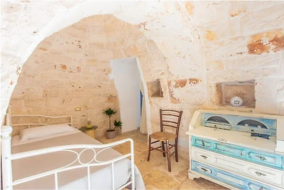 Trullo con piscina per bambini