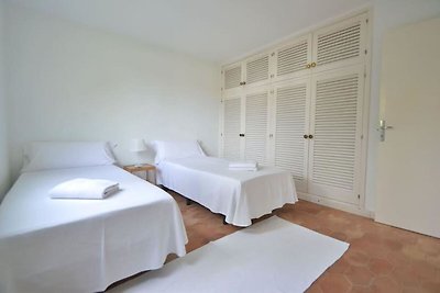 Luxus-Villa mit privatem Pool und Blick auf d...
