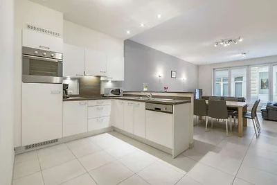 Appartement mit moderner Küche