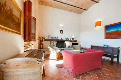 Agriturismo con piscina a Poggibonsi