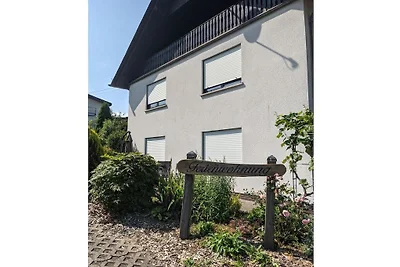 Apartamento vacacional en Ulmen con piscina.
