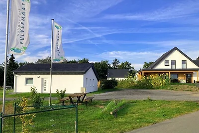 Bungalow in Gillenfeld mit Schwimmbecken